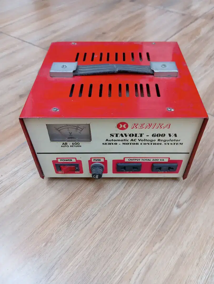Stavolt stabilizer regulator