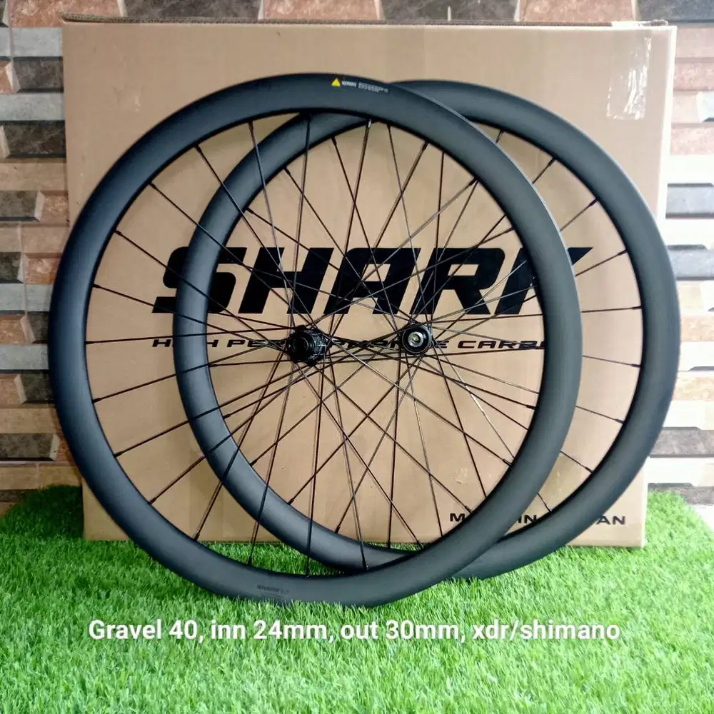 WHEELSET SEPEDA GRAVEL PROFIL 40 MM HUB RACHET XDR SHIMANO BERGARANSI