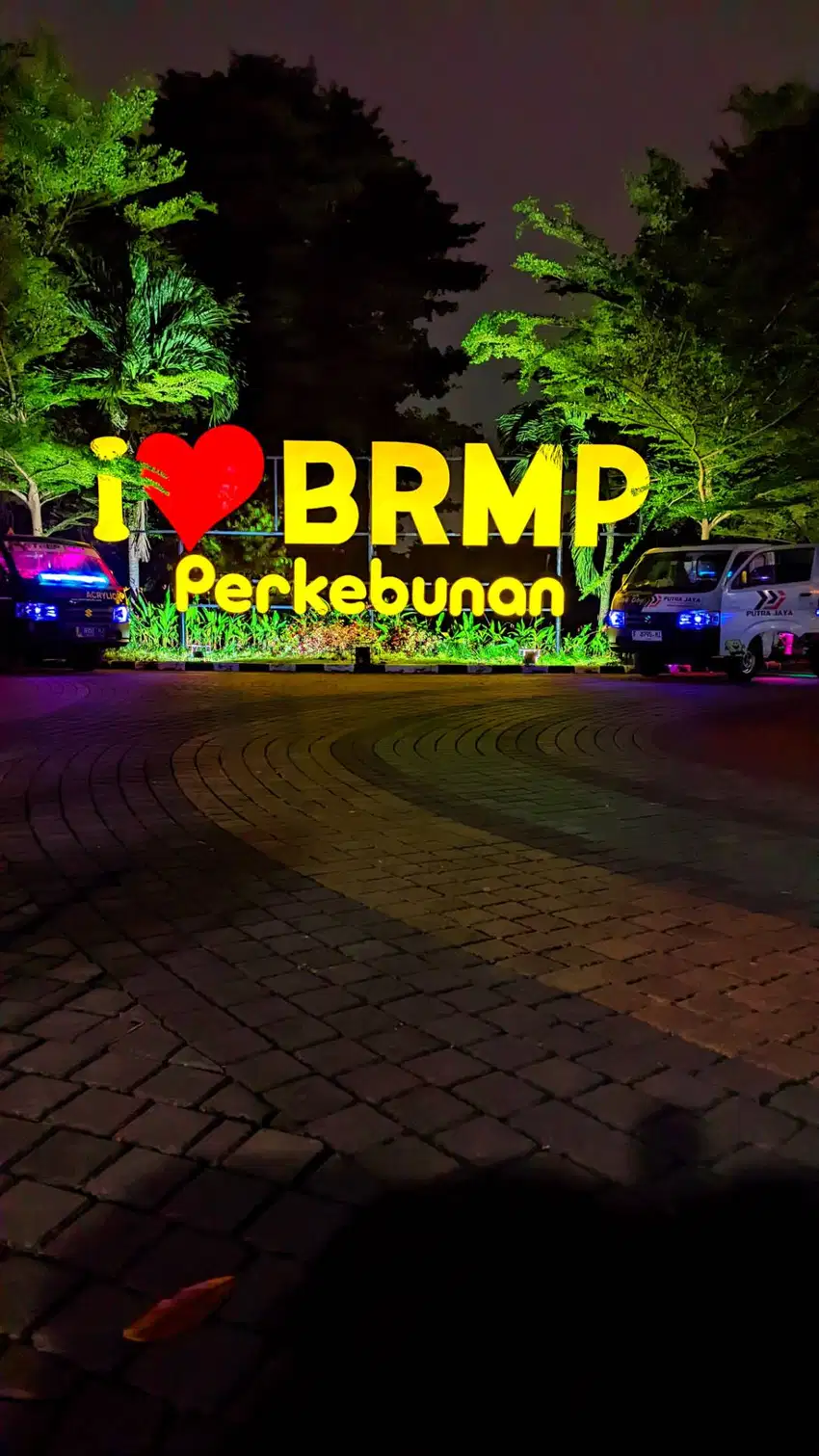 Huruf timbul | papan nama | neon box | reklame | akriik murah