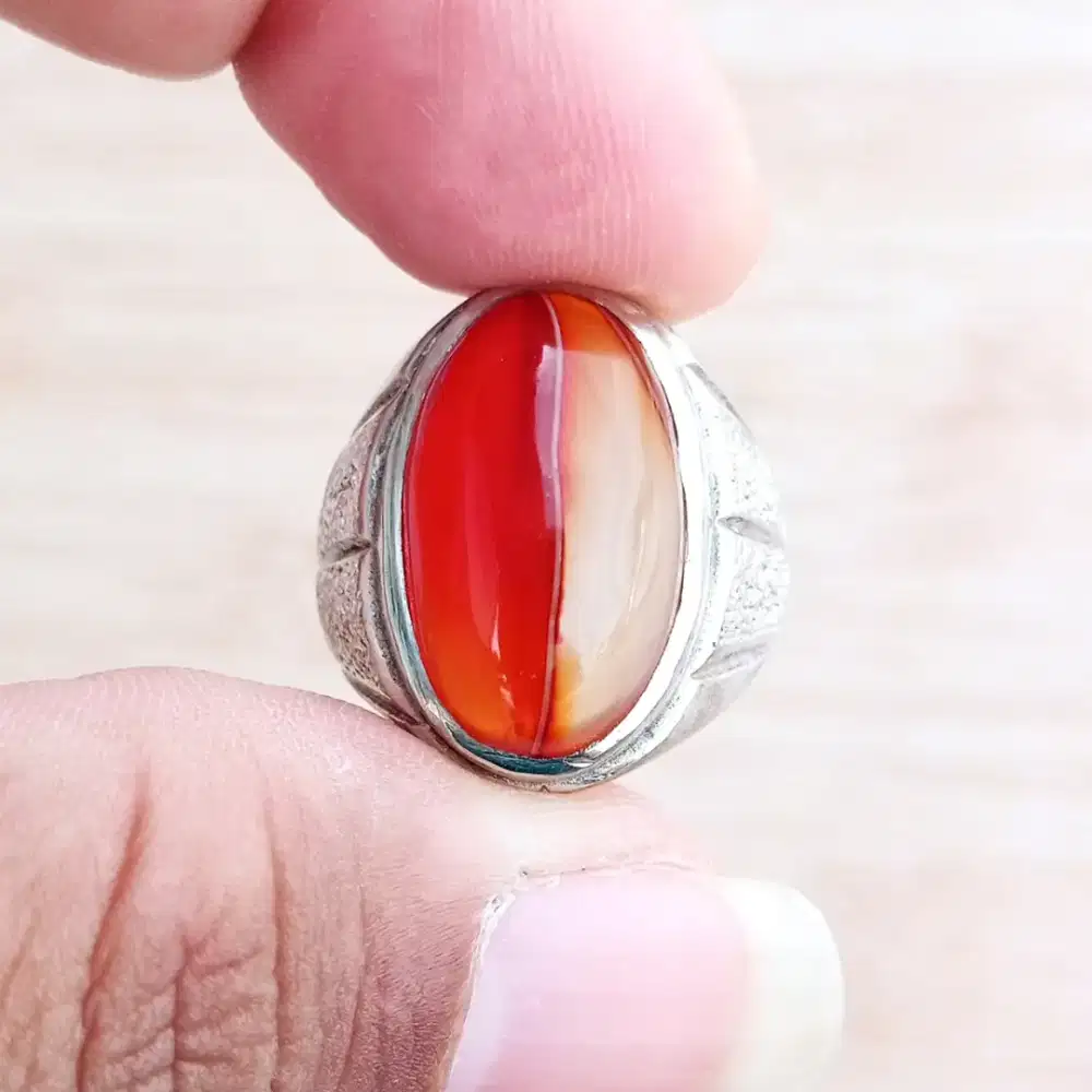 Cincin Batu Natural Anggur Pacitan / Agate Motif Bendera 2 Warna