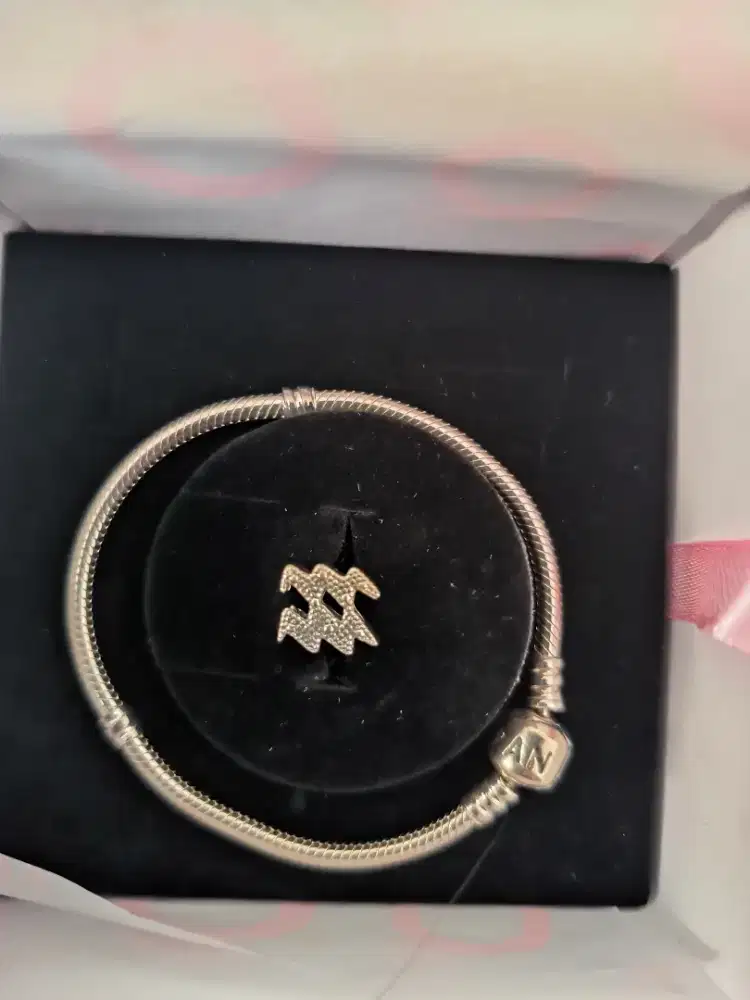 Gelang pandora + charm zodiac
