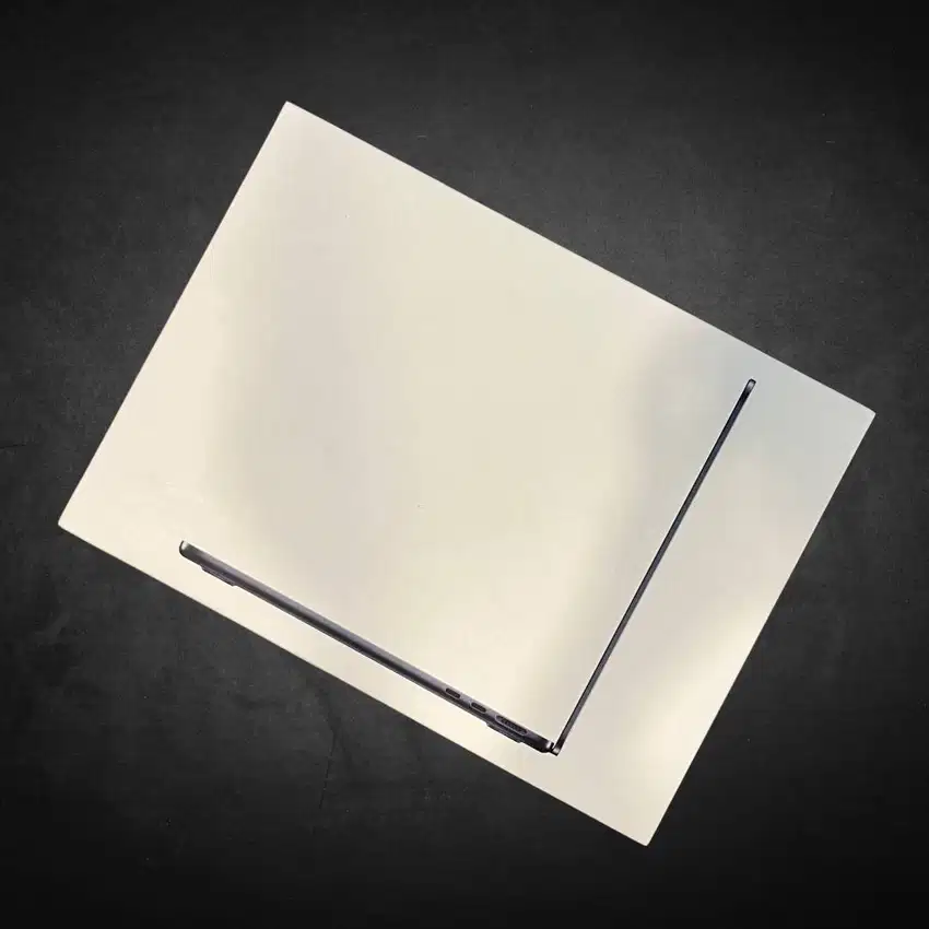 Macbook Air M2 13 INCH 8/256GB Midnight