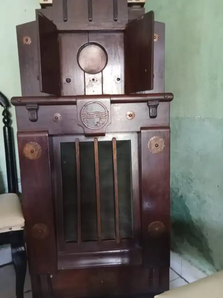 Di jual jam antik kondisi hidup