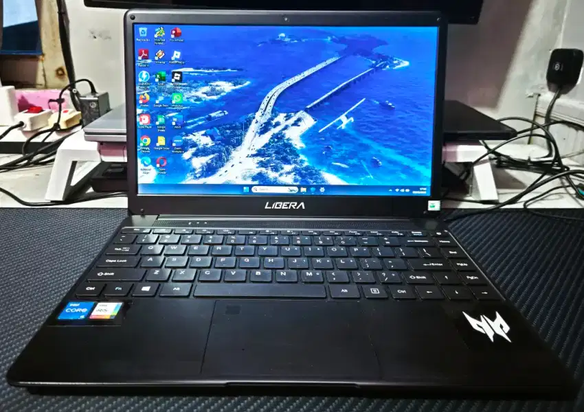 Laptop Core i5 Gen 11 VGA Intel Iris XE DDR4 8GB M2 Sata 256GB