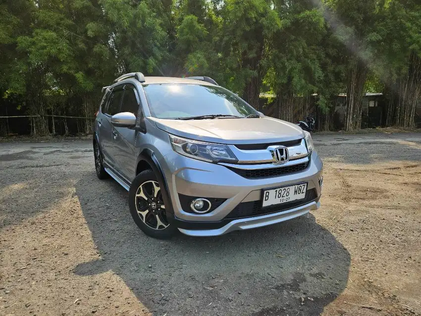 Honda BRV 1.5 E Prestige Tahun 2017 Abu abu Matic