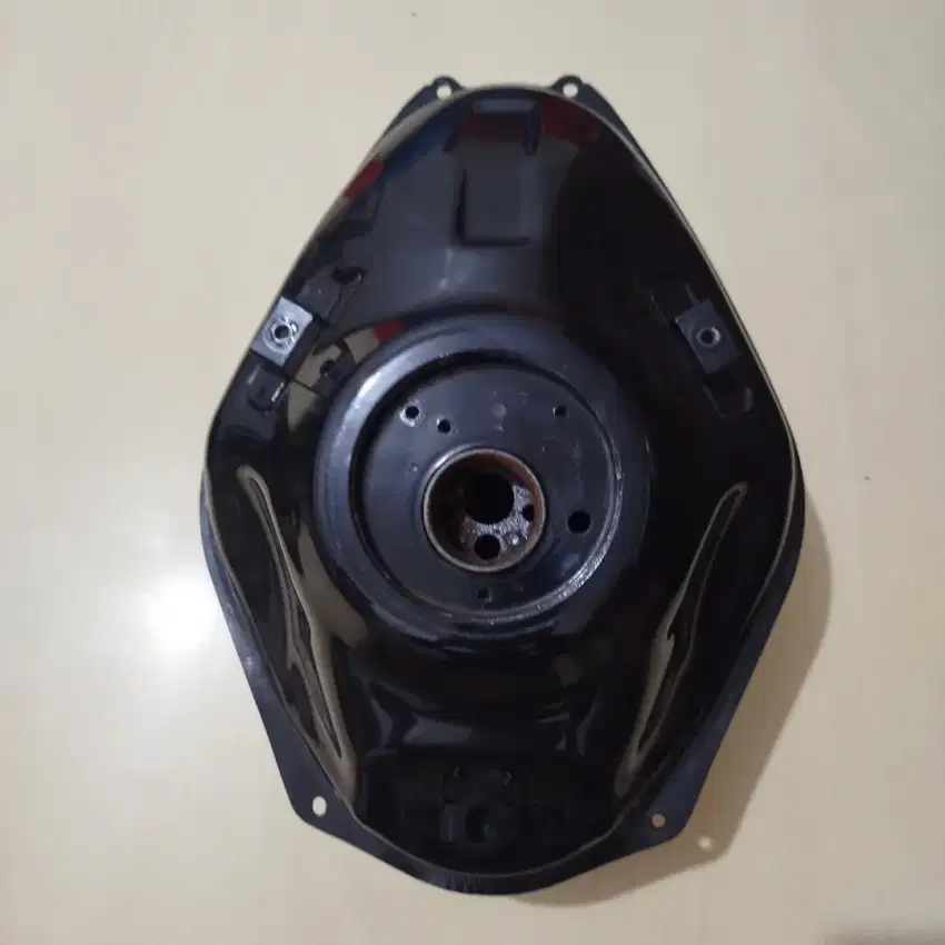 TANGKI BENSIN ORI MOTOR R15 V4