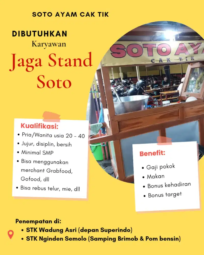 Karyawan Jaga Stand Soto