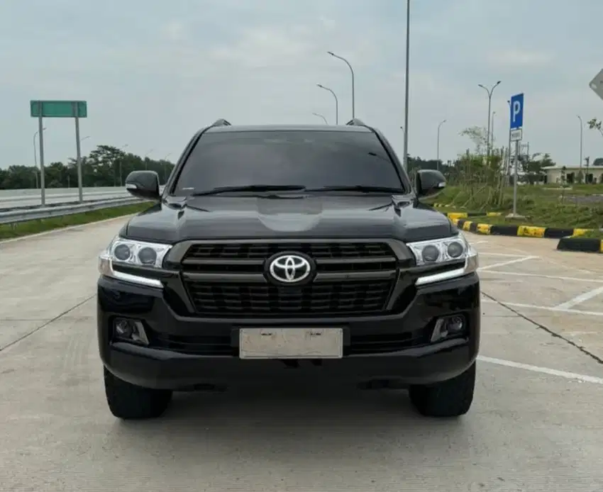 Land Cruiser VX 200 UK NIK 2011