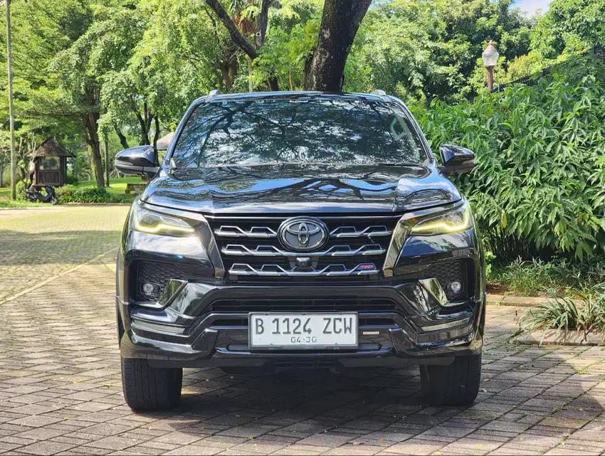 SEGER! NEW FORTUNER TRD 2.4 AT DIESEL 2021 HITAM ISTIMEWA SEGER !!