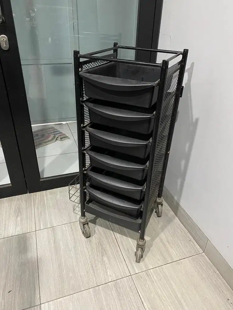 Trolley Rak Hair Salon / Barbershop Troli