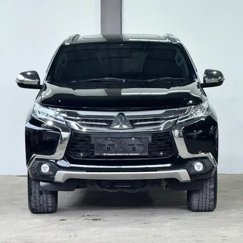 Mitsubishi Pajero Sport Dakar Matic 2019 hitam 2018 putih 2020