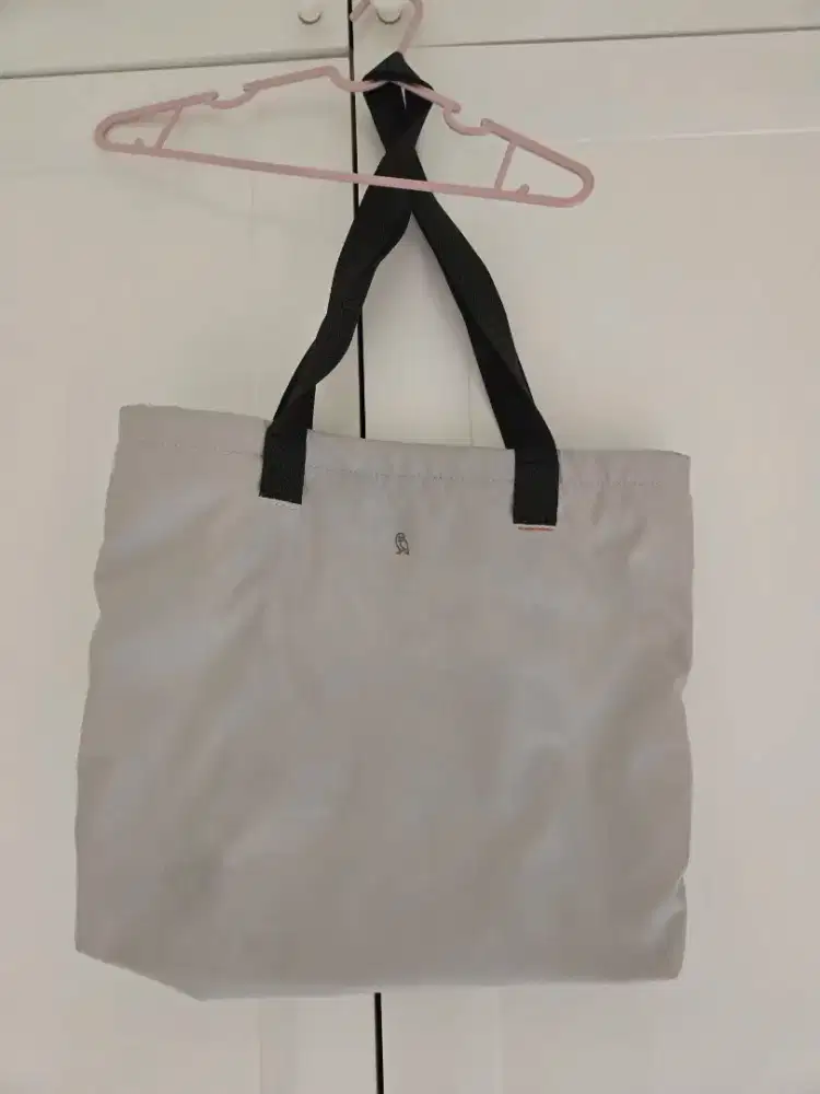 Bellroy tote bag pria wanita warna putih ori preloved