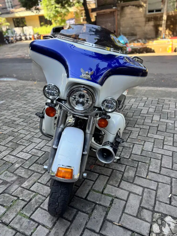HD ULTRA 2007 PUTIH BIRU