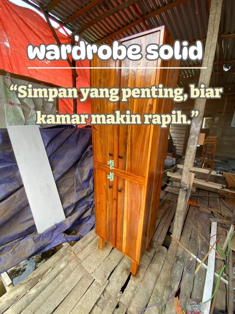 LEMARI KAYU SOLID MINIMALIS FINISHING NATURAL GLOSSY
