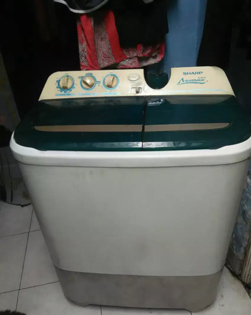 Mesin cuci 2 tabung merk Sharp