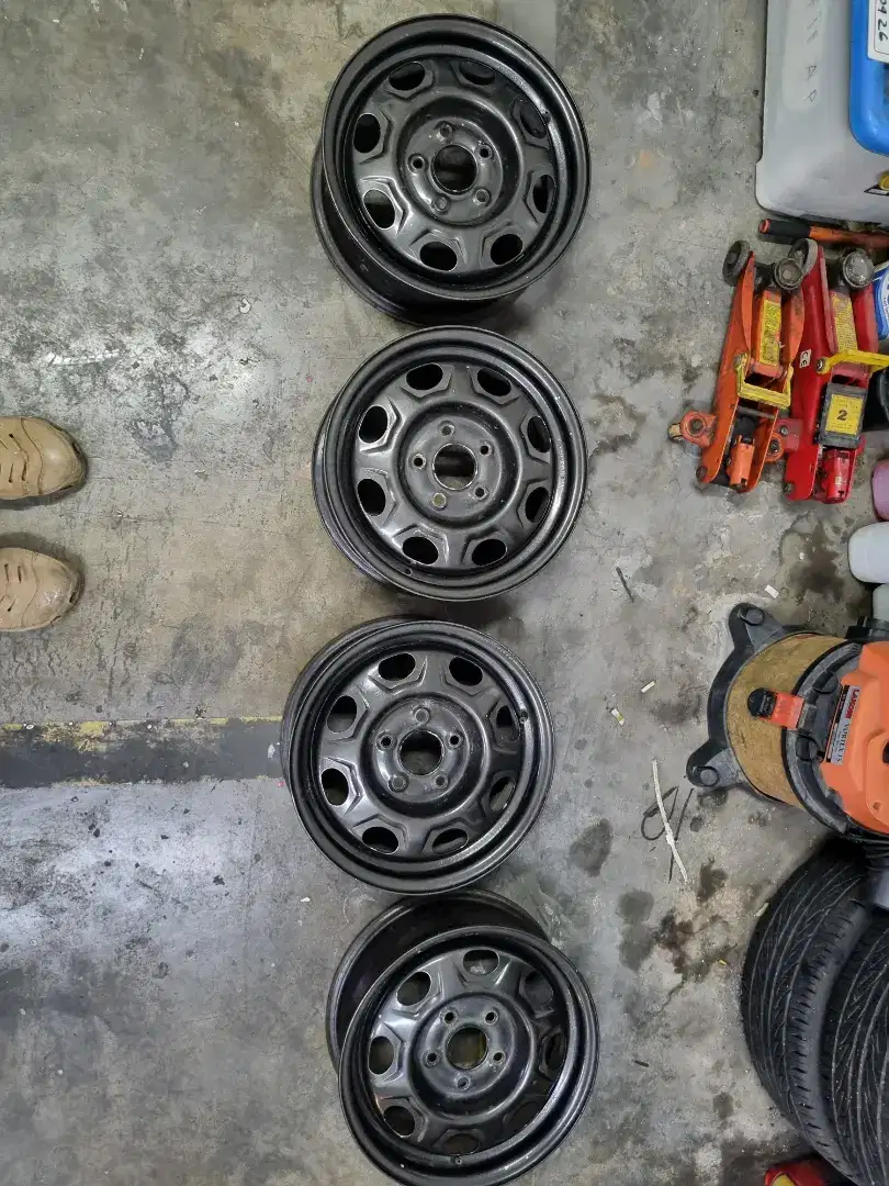 Velg Kaleng Taruna R15 baut 5 pcd 114,3,,cocok buat modif alto/offroad