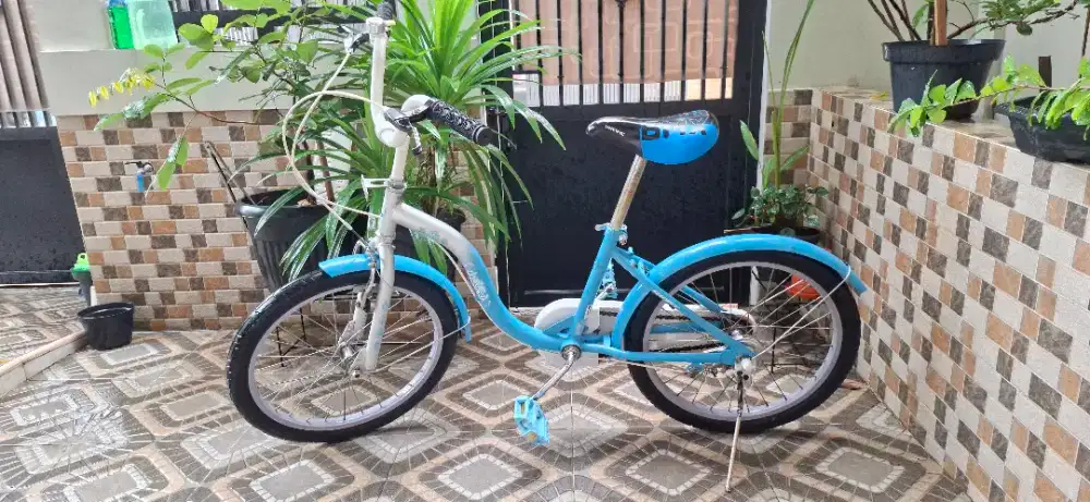 Sepeda merk Element Frozen 20 inch