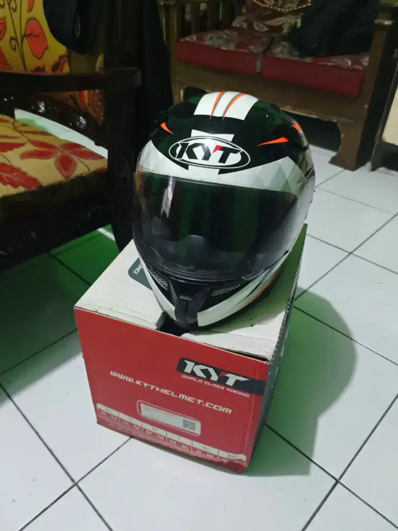 Helm KYT K2Rider white diamond