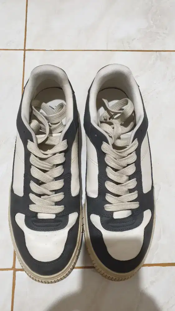 Sepatu zara ori size 45