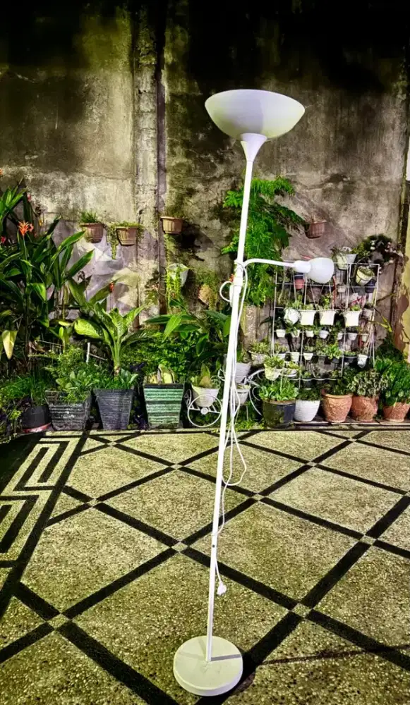 JUAL LAMPU SUDUT RUMAH WARNA PUTIH