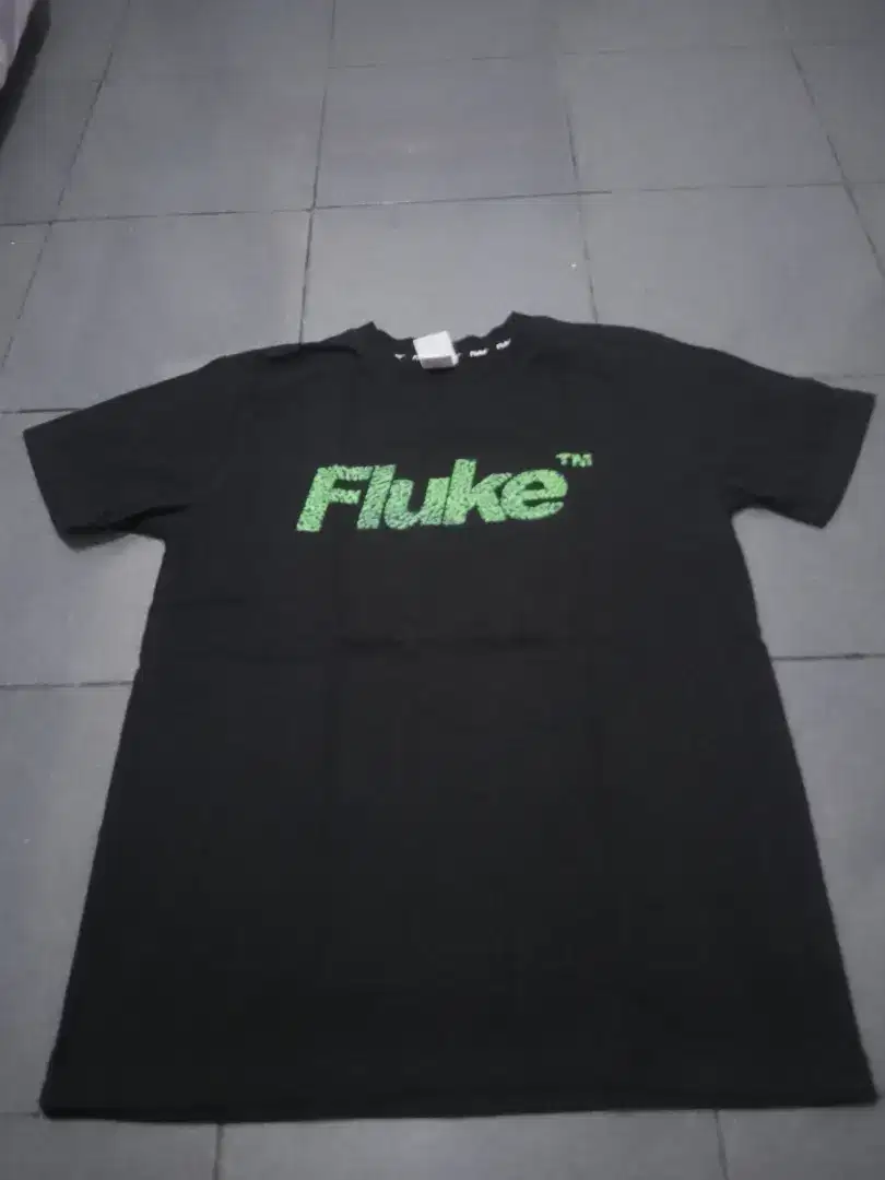 Kaos fluke original second bekas
