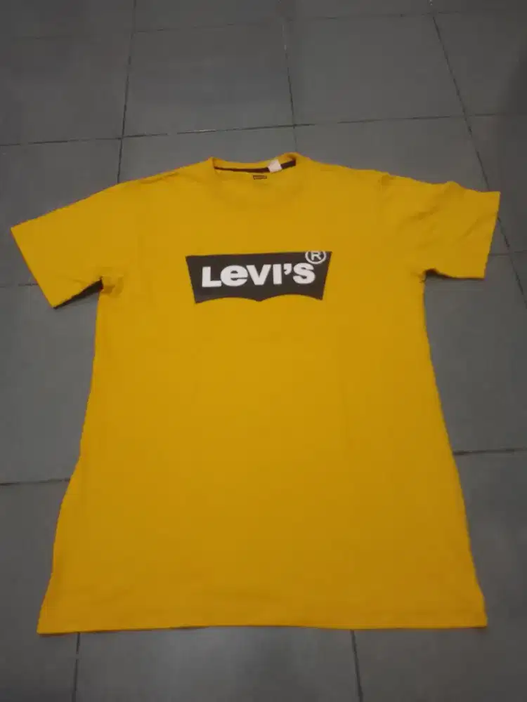 Kaos Levi's original second bekas