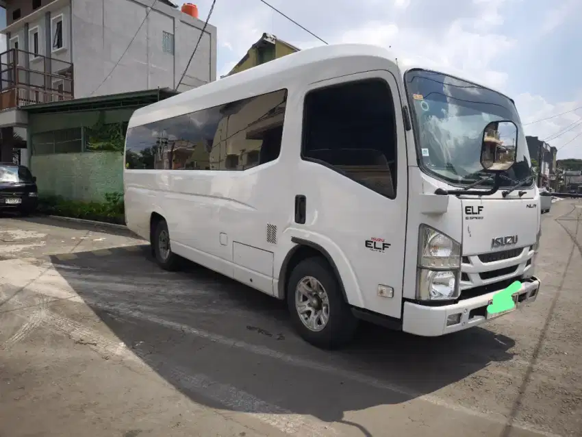 Isuzu ELF long 2023 NLR55 6 speed Yuk mumpung Masi ada