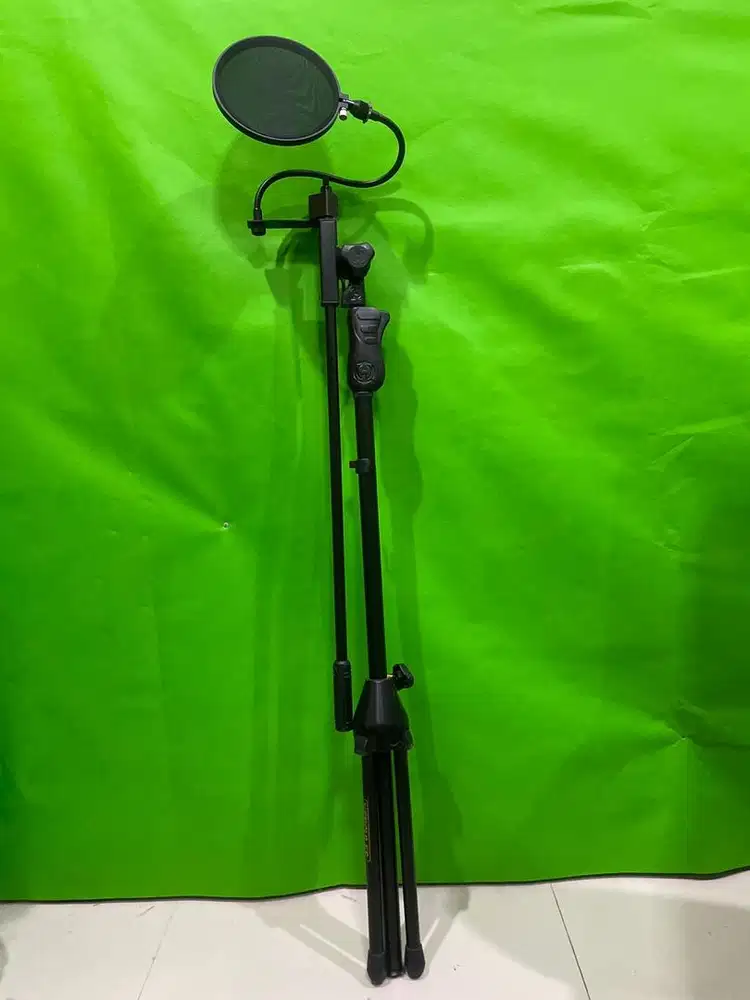stand mic hercules & pop filter