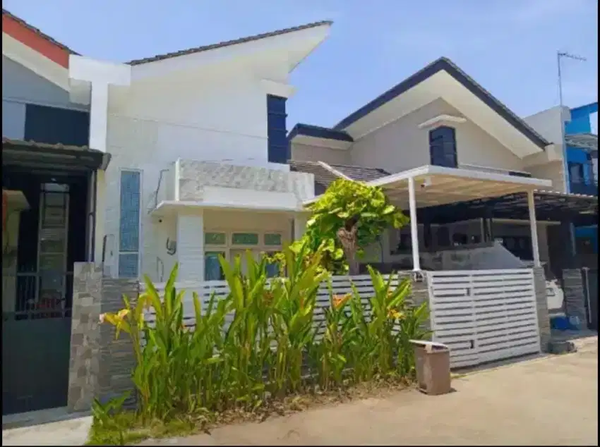 Dijual rumah belakang Yogya Indramayu