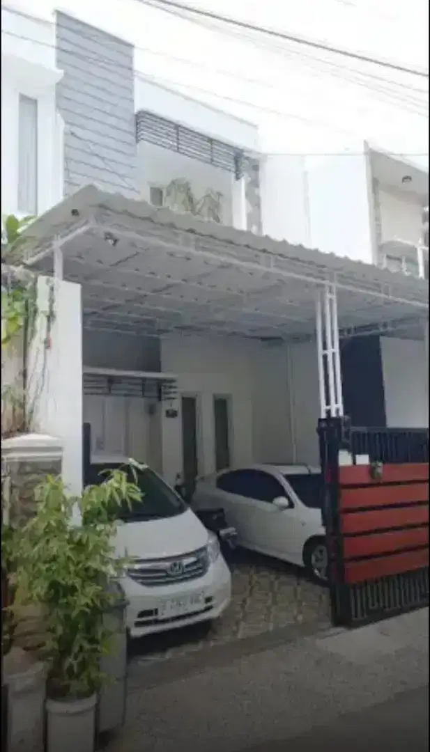 Rumah Elegan ada Kamar Kost di Pulomas