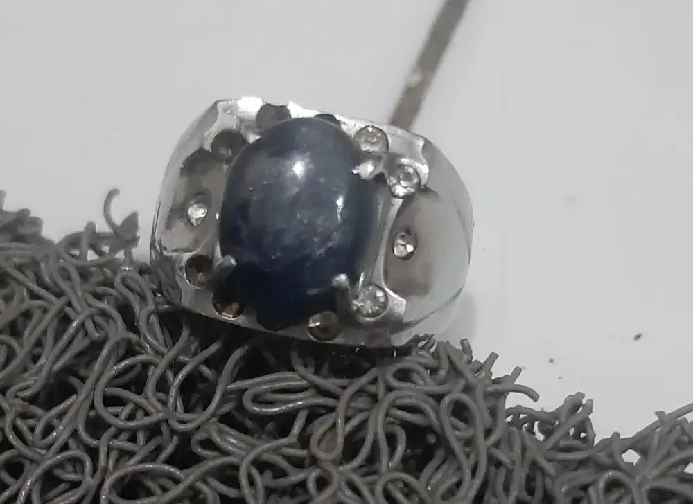 Batu belue safir selon joss istimewa