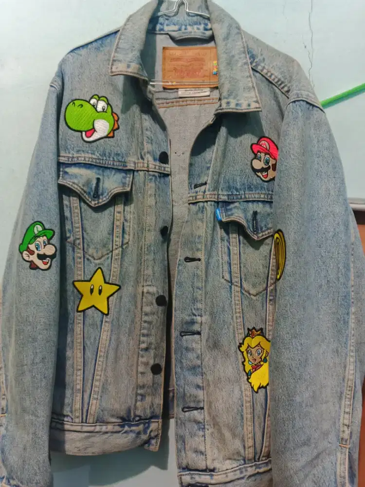 jaket levis x nintendo