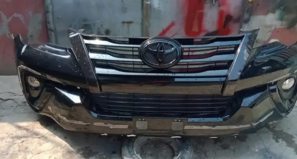 Head lamp, bemper ,grill, stop lamp fortuner vrz 2016