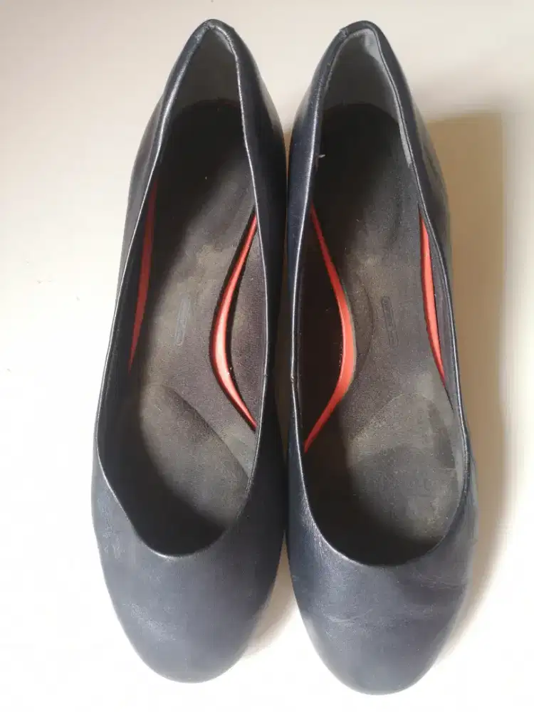 Sepatu wanita Rockport