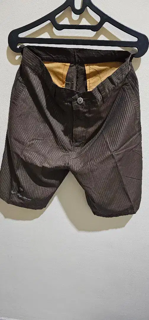 Celana cowok baru ukuran 32