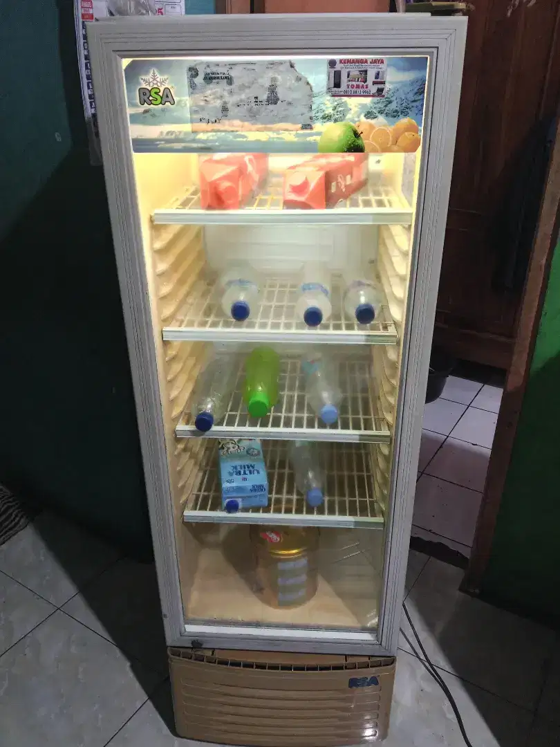 Showcase RSA 4 rak normal original
