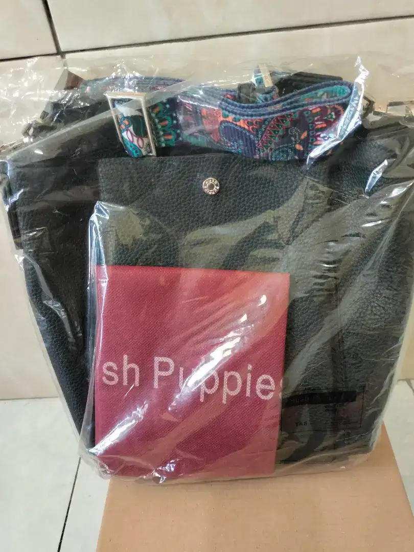Tas Hushpuppies