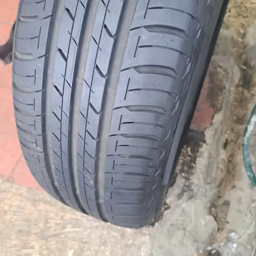 Ban mobil 205 55 17 bridgestone ecopia like new