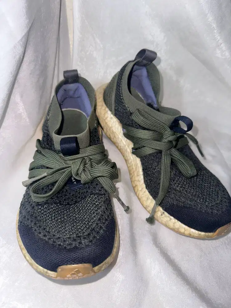 Sepatu Wanita untuk lari