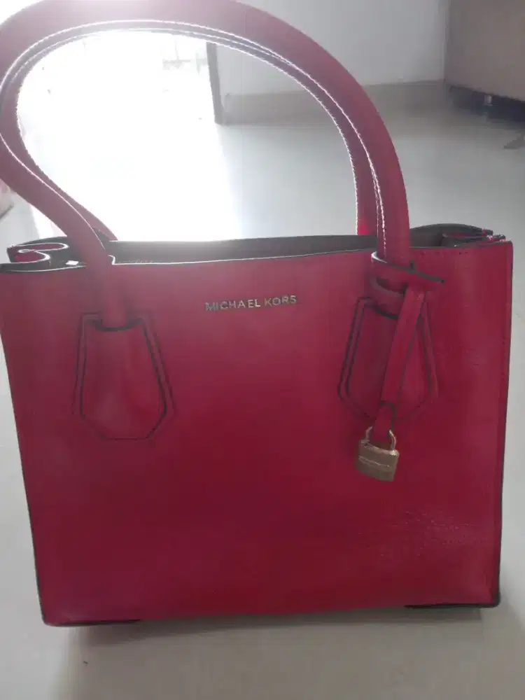 Preloved Tas MK (Michael Kors) Mercer Merah