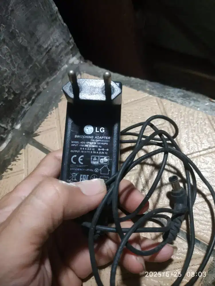 Adaptor Monitor LG Normal