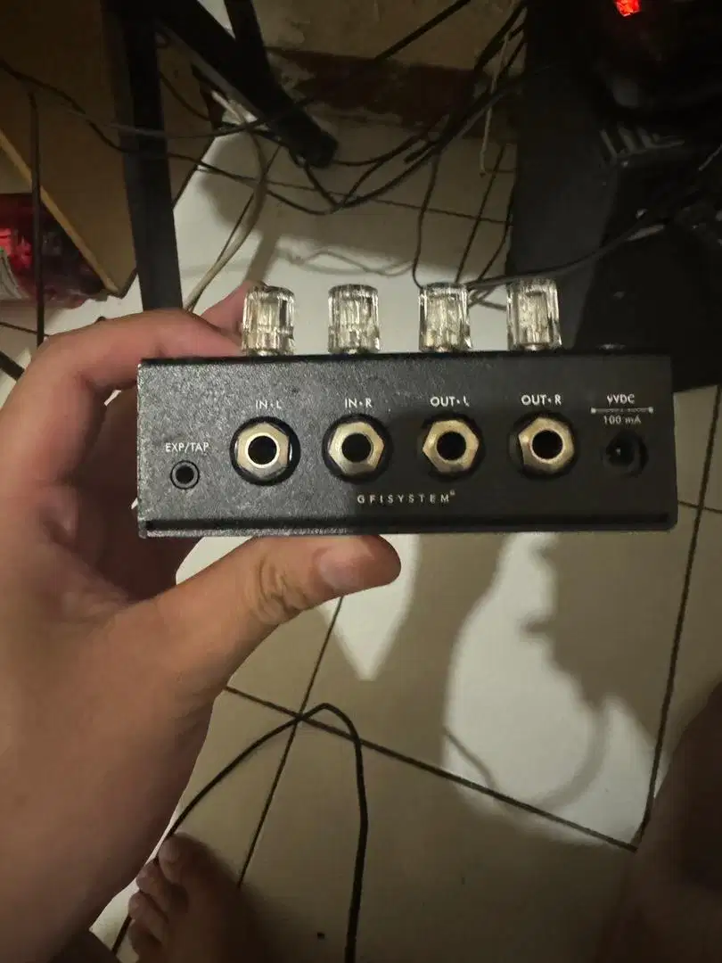 Specular reverb v3 by gfi