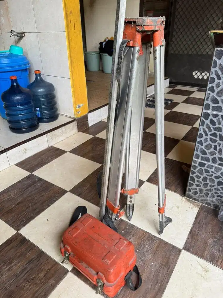 Topcon AT-F3 P86993 + Tripod