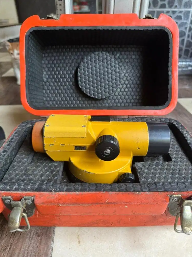 Topcon AT-F3 P86993 + Tripod