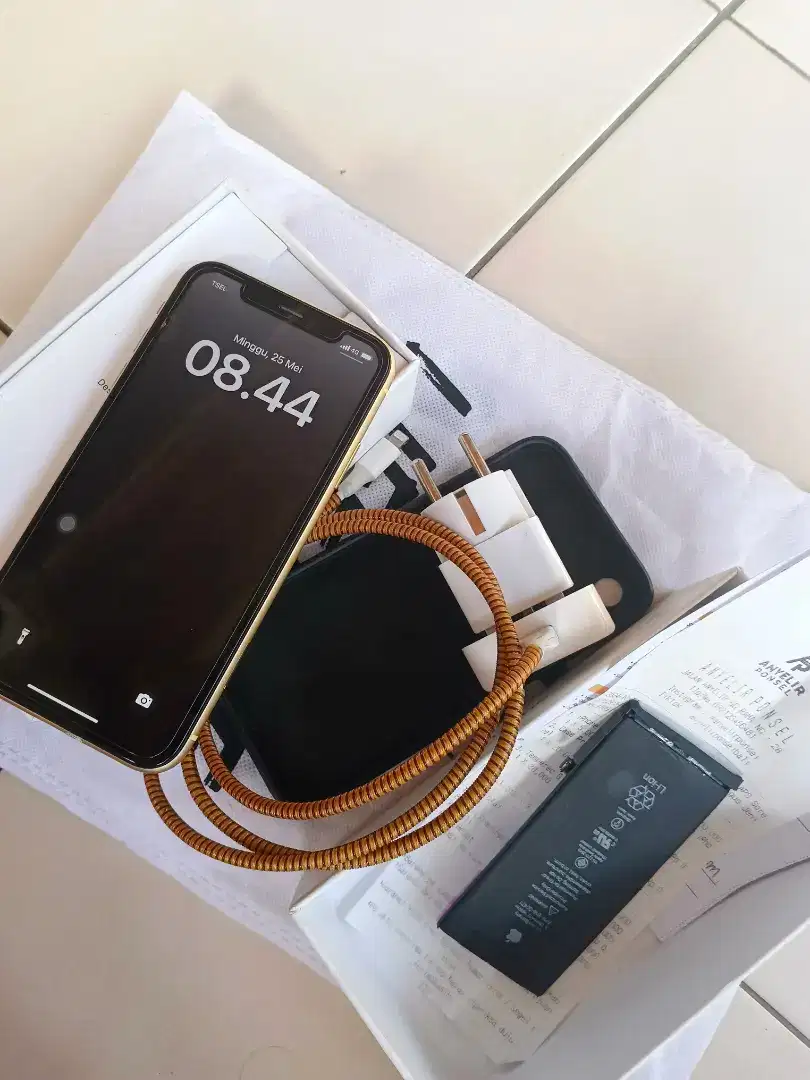IPHONE XR YELLOW 128GB RESMI BEACUKAI (ALL OPERATOR)