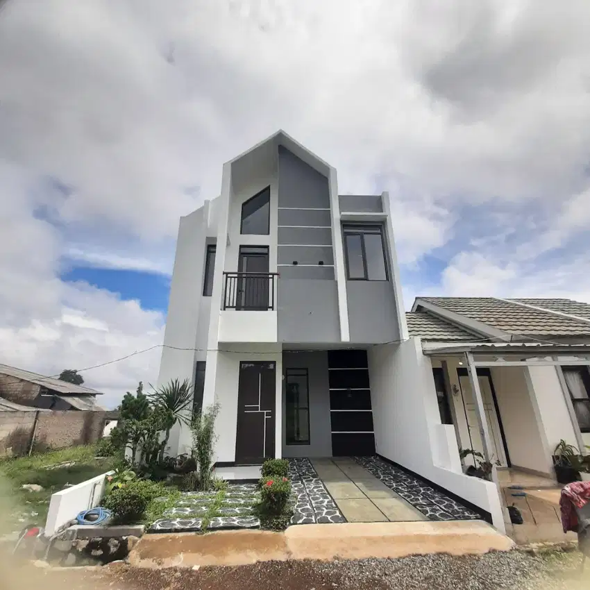 Hunian 2 Lantai dengan View indah dkt Cipageran