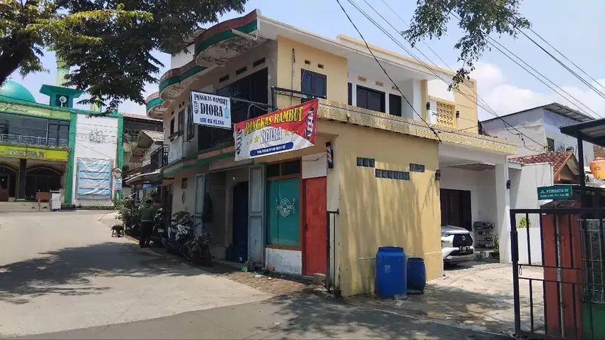 Jual Rumah 2 Lantai Plus 3 Tempat Usaha di Soreang