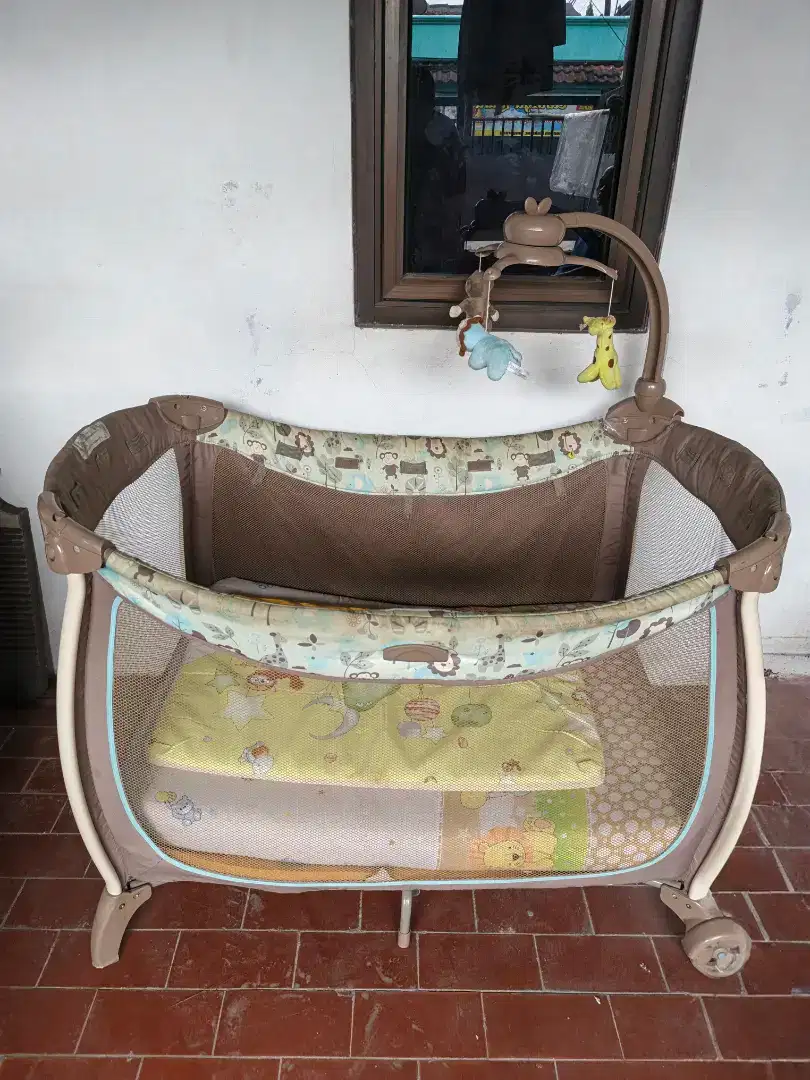 Ranjang bayi box bayi tempat tidur bayi anak