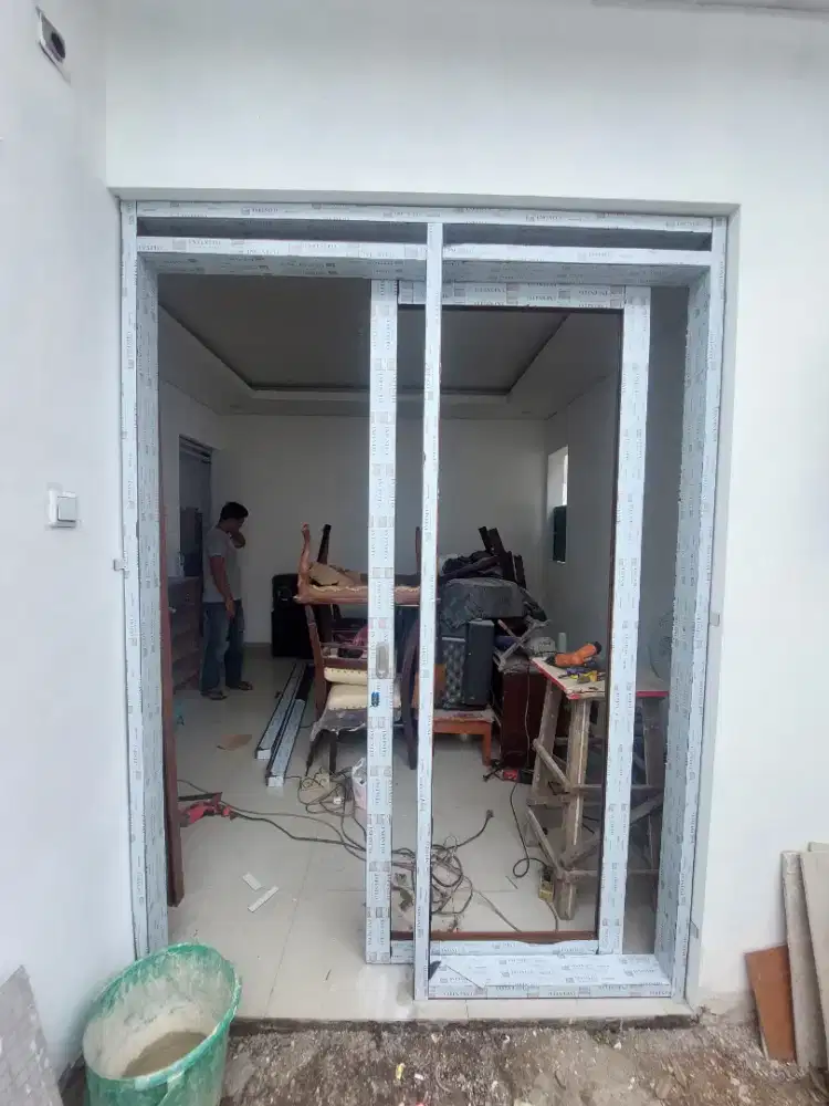 Pintu kusen jendela almunium