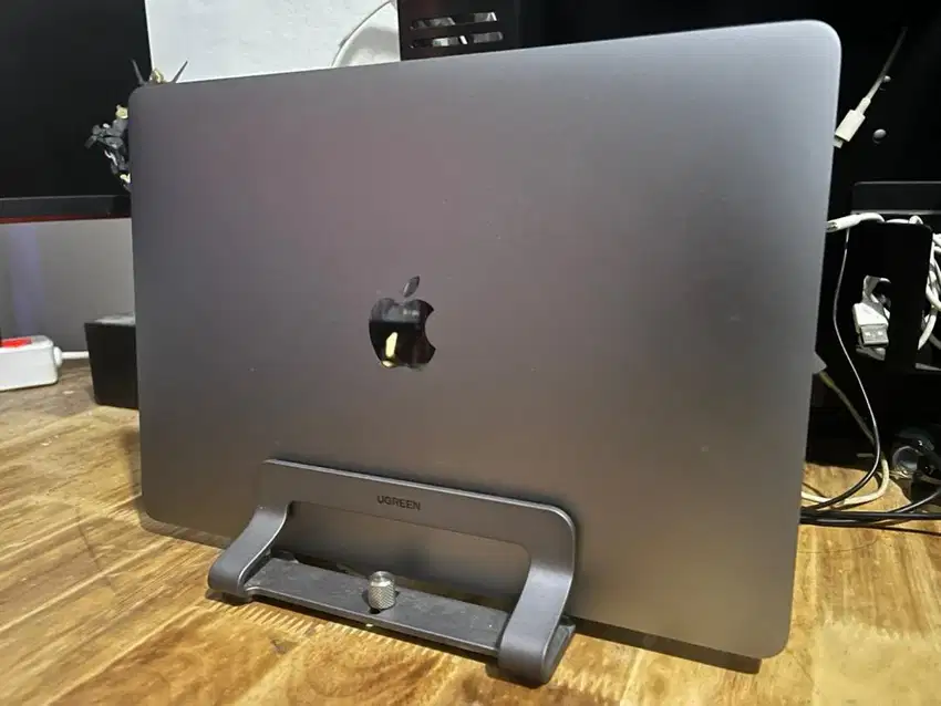 Macbook air m1 BH 98%, jarang pakai, kondisi 99% mulus